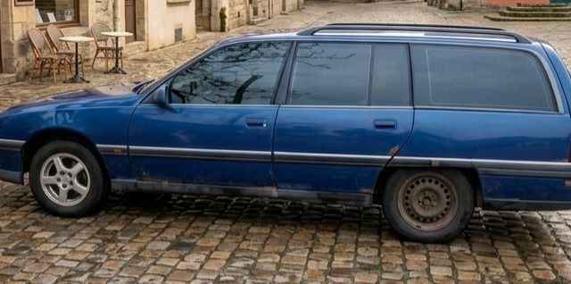 Синий Опель Омега, объемом двигателя 0 л и пробегом 1 тыс. км за 629 $, фото 1 на Automoto.ua