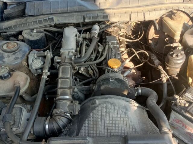 Синий Опель Омега, объемом двигателя 2 л и пробегом 310 тыс. км за 800 $, фото 1 на Automoto.ua