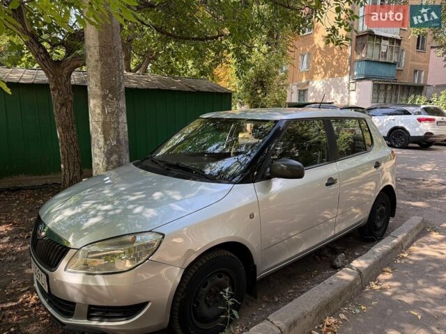 Синій Опель Омега, об'ємом двигуна 2 л та пробігом 400 тис. км за 1600 $, фото 1 на Automoto.ua