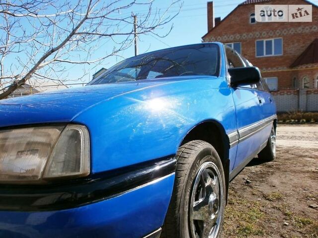 Синій Опель Омега, об'ємом двигуна 2.3 л та пробігом 45 тис. км за 2300 $, фото 1 на Automoto.ua