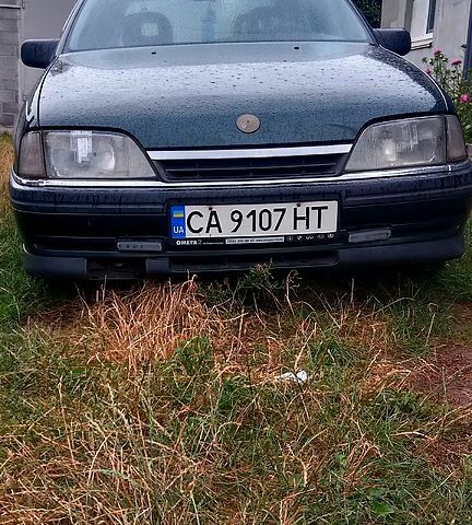 Зеленый Опель Омега, объемом двигателя 2 л и пробегом 320 тыс. км за 1199 $, фото 1 на Automoto.ua