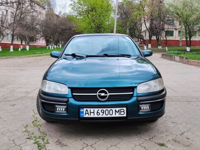 Зеленый Опель Омега, объемом двигателя 2 л и пробегом 268 тыс. км за 1798 $, фото 1 на Automoto.ua