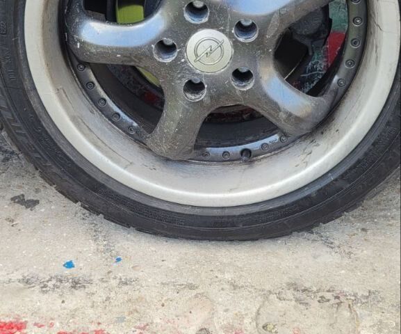 Зелений Опель Омега, об'ємом двигуна 3 л та пробігом 0 тис. км за 200 $, фото 1 на Automoto.ua