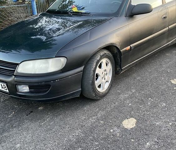 Зеленый Опель Омега, объемом двигателя 2 л и пробегом 3 тыс. км за 1500 $, фото 1 на Automoto.ua