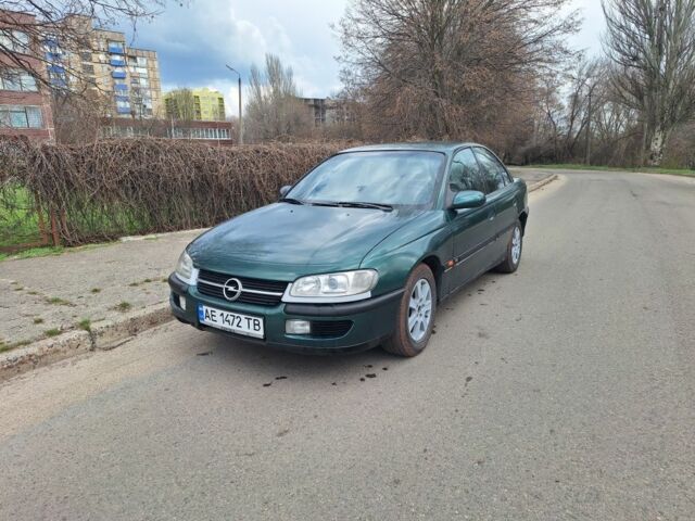 Зелений Опель Омега, об'ємом двигуна 2 л та пробігом 415 тис. км за 2400 $, фото 1 на Automoto.ua