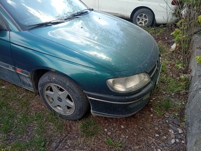 Зеленый Опель Омега, объемом двигателя 2 л и пробегом 417 тыс. км за 1700 $, фото 1 на Automoto.ua