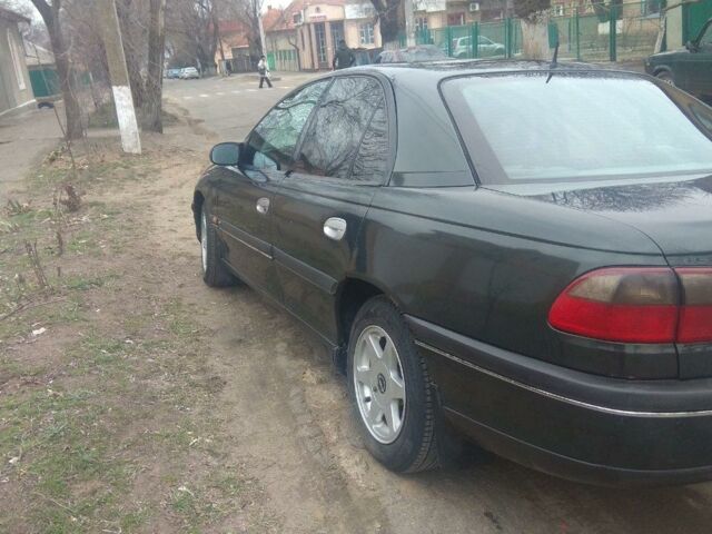 Зелений Опель Омега, об'ємом двигуна 2.5 л та пробігом 300 тис. км за 3700 $, фото 1 на Automoto.ua