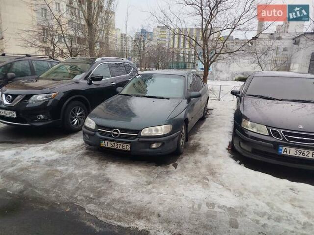 Зелений Опель Омега, об'ємом двигуна 2 л та пробігом 325 тис. км за 2500 $, фото 1 на Automoto.ua