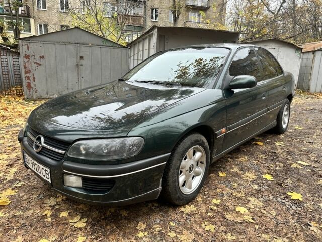 Зеленый Опель Омега, объемом двигателя 2 л и пробегом 341 тыс. км за 2500 $, фото 1 на Automoto.ua