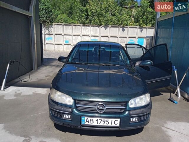 Зеленый Опель Омега, объемом двигателя 2 л и пробегом 252 тыс. км за 2200 $, фото 1 на Automoto.ua