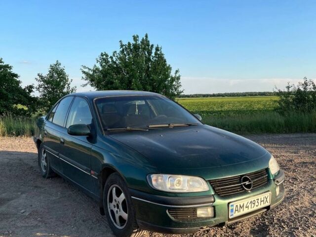 Зеленый Опель Омега, объемом двигателя 2 л и пробегом 300 тыс. км за 1350 $, фото 1 на Automoto.ua