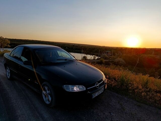 Зеленый Опель Омега, объемом двигателя 2 л и пробегом 227 тыс. км за 1500 $, фото 1 на Automoto.ua