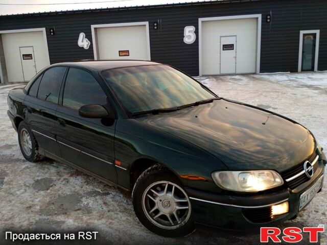Зеленый Опель Омега, объемом двигателя 2.5 л и пробегом 260 тыс. км за 2450 $, фото 1 на Automoto.ua