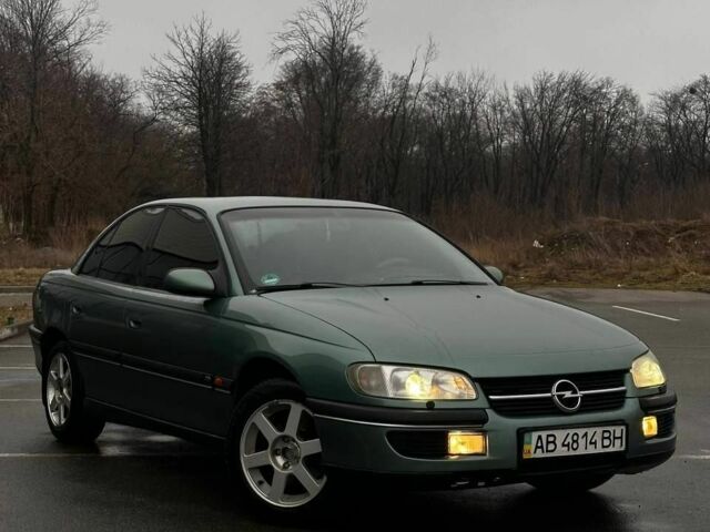 Зеленый Опель Омега, объемом двигателя 2 л и пробегом 280 тыс. км за 3200 $, фото 1 на Automoto.ua