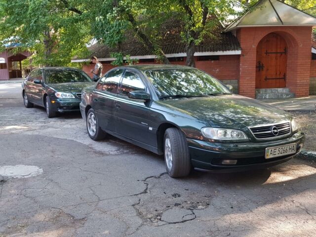 Зелений Опель Омега, об'ємом двигуна 3 л та пробігом 250 тис. км за 5500 $, фото 1 на Automoto.ua
