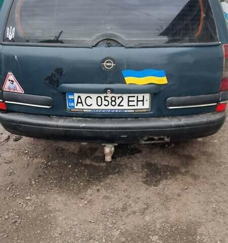 Зелений Опель Омега, об'ємом двигуна 2 л та пробігом 430 тис. км за 1550 $, фото 1 на Automoto.ua