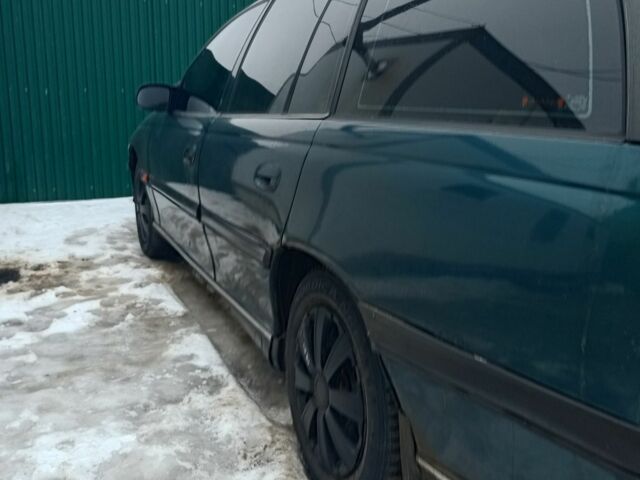 Зеленый Опель Омега, объемом двигателя 2 л и пробегом 484 тыс. км за 2500 $, фото 1 на Automoto.ua