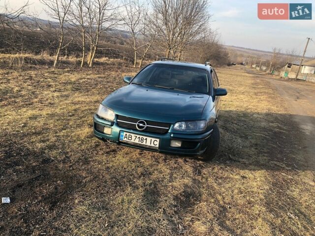 Зеленый Опель Омега, объемом двигателя 2 л и пробегом 380 тыс. км за 2200 $, фото 1 на Automoto.ua