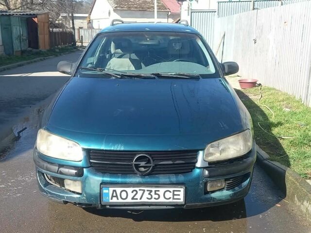 Зеленый Опель Омега, объемом двигателя 2 л и пробегом 300 тыс. км за 1000 $, фото 1 на Automoto.ua