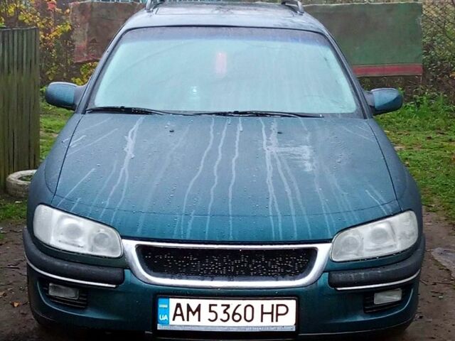 Зеленый Опель Омега, объемом двигателя 2 л и пробегом 317 тыс. км за 2000 $, фото 1 на Automoto.ua