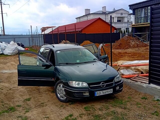 Зеленый Опель Омега, объемом двигателя 2 л и пробегом 0 тыс. км за 1600 $, фото 1 на Automoto.ua