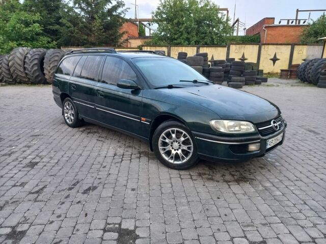Зелений Опель Омега, об'ємом двигуна 2 л та пробігом 284 тис. км за 1195 $, фото 1 на Automoto.ua