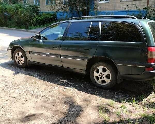 Зелений Опель Омега, об'ємом двигуна 2 л та пробігом 169 тис. км за 2500 $, фото 1 на Automoto.ua