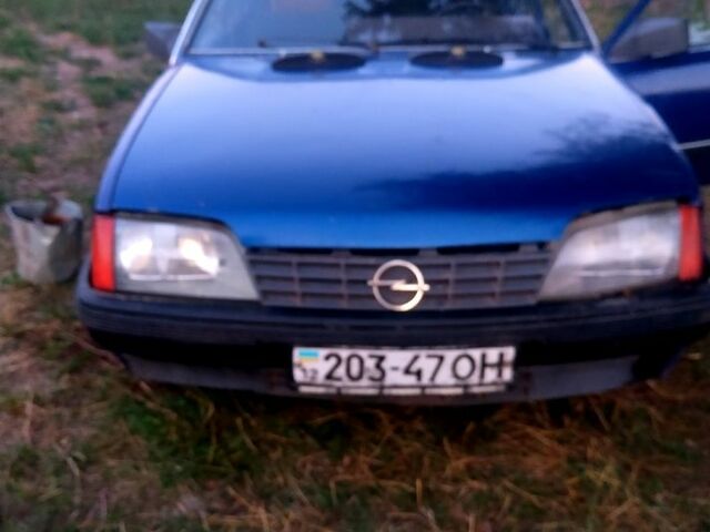 Опель Рекорд, объемом двигателя 2.2 л и пробегом 0 тыс. км за 700 $, фото 1 на Automoto.ua