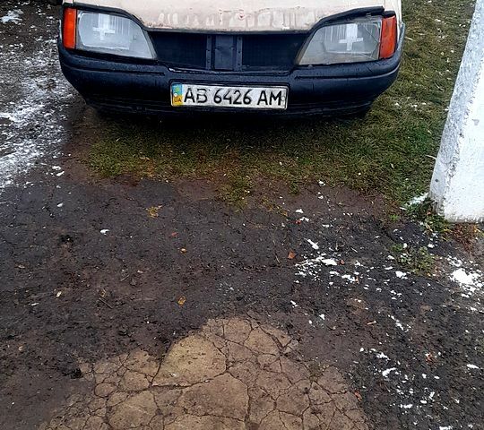 Опель Рекорд, об'ємом двигуна 20 л та пробігом 0 тис. км за 700 $, фото 1 на Automoto.ua