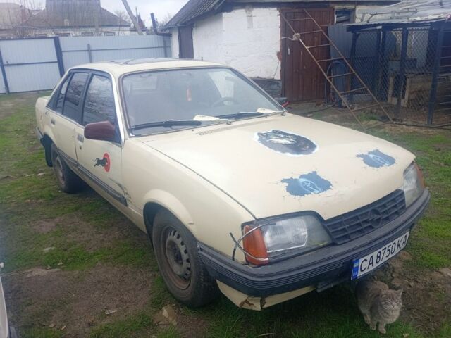 Бежевий Опель Рекорд, об'ємом двигуна 2 л та пробігом 777 тис. км за 346 $, фото 1 на Automoto.ua