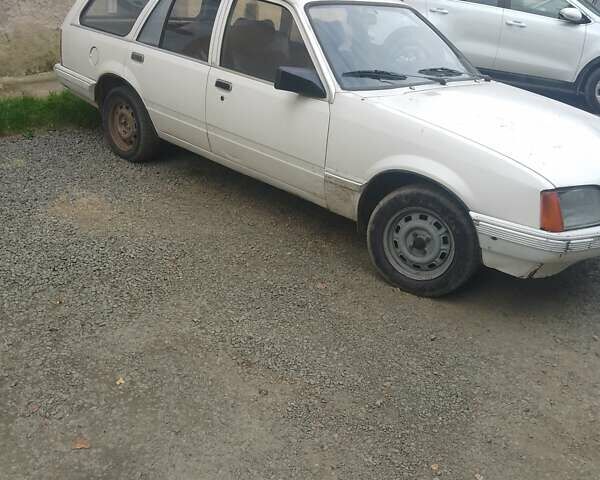 Опель Рекорд, об'ємом двигуна 0 л та пробігом 300 тис. км за 1000 $, фото 1 на Automoto.ua