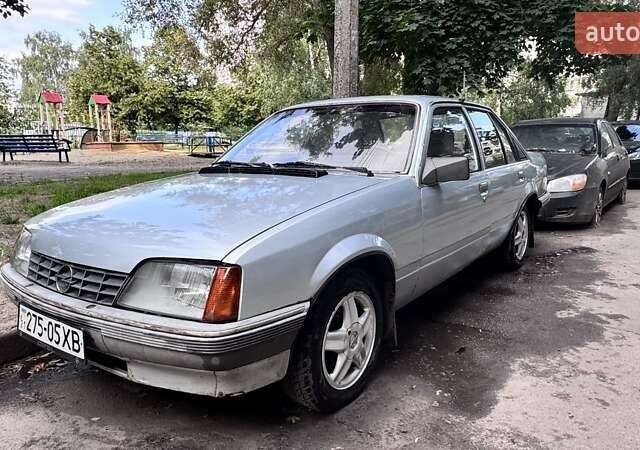 Серый Опель Рекорд, объемом двигателя 0 л и пробегом 170 тыс. км за 1300 $, фото 1 на Automoto.ua