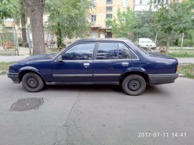 Синій Опель Рекорд, об'ємом двигуна 1.9 л та пробігом 200 тис. км за 600 $, фото 1 на Automoto.ua