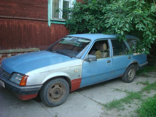 Синий Опель Рекорд, объемом двигателя 0 л и пробегом 400 тыс. км за 340 $, фото 1 на Automoto.ua