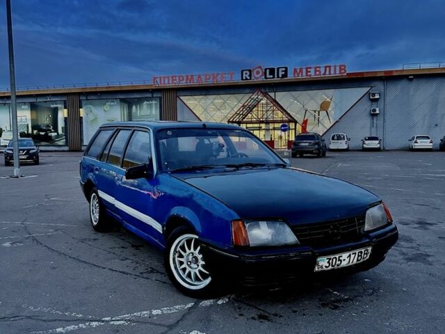 Синій Опель Рекорд, об'ємом двигуна 0 л та пробігом 300 тис. км за 476 $, фото 1 на Automoto.ua