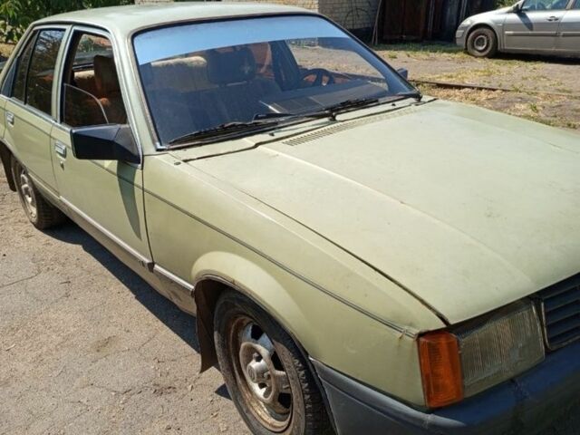 Зелений Опель Рекорд, об'ємом двигуна 2 л та пробігом 3 тис. км за 561 $, фото 1 на Automoto.ua