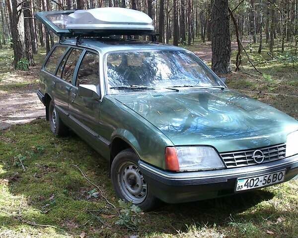 Зеленый Опель Рекорд, объемом двигателя 0 л и пробегом 500 тыс. км за 1000 $, фото 1 на Automoto.ua