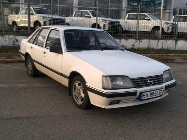 Білий Опель Сенатор, об'ємом двигуна 2.2 л та пробігом 245 тис. км за 750 $, фото 1 на Automoto.ua