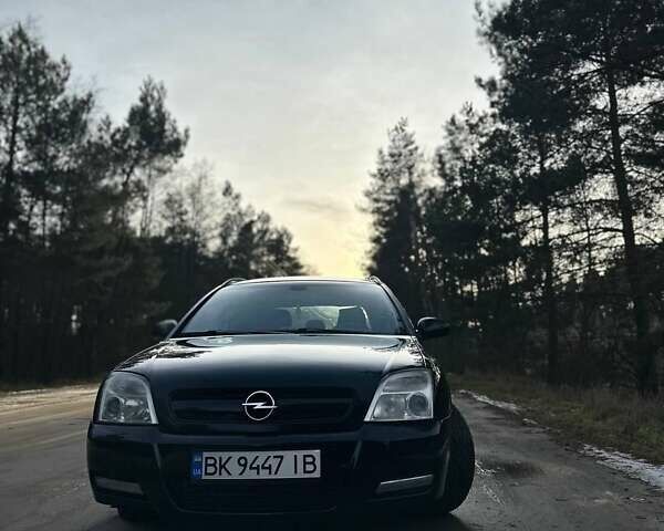 Черный Опель Сигнум, объемом двигателя 2.2 л и пробегом 400 тыс. км за 4300 $, фото 1 на Automoto.ua