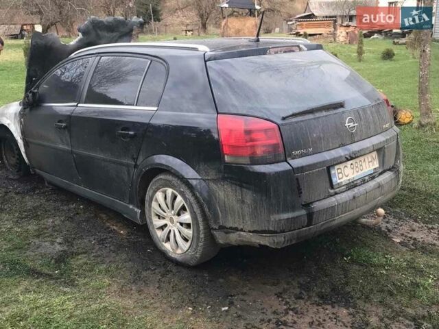 Черный Опель Сигнум, объемом двигателя 1.9 л и пробегом 350 тыс. км за 650 $, фото 1 на Automoto.ua