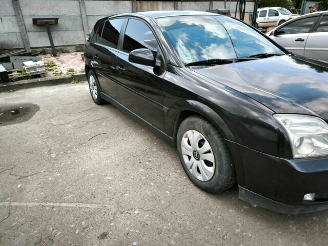 Черный Опель Сигнум, объемом двигателя 2.2 л и пробегом 280 тыс. км за 3016 $, фото 1 на Automoto.ua