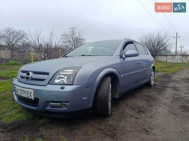 Серый Опель Сигнум, объемом двигателя 2.17 л и пробегом 326 тыс. км за 3600 $, фото 1 на Automoto.ua