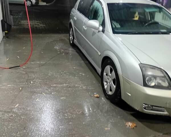 Сірий Опель Сігнум, об'ємом двигуна 2.2 л та пробігом 345 тис. км за 2800 $, фото 1 на Automoto.ua