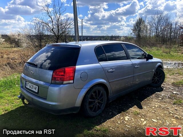 Серый Опель Сигнум, объемом двигателя 1.9 л и пробегом 385 тыс. км за 3400 $, фото 1 на Automoto.ua