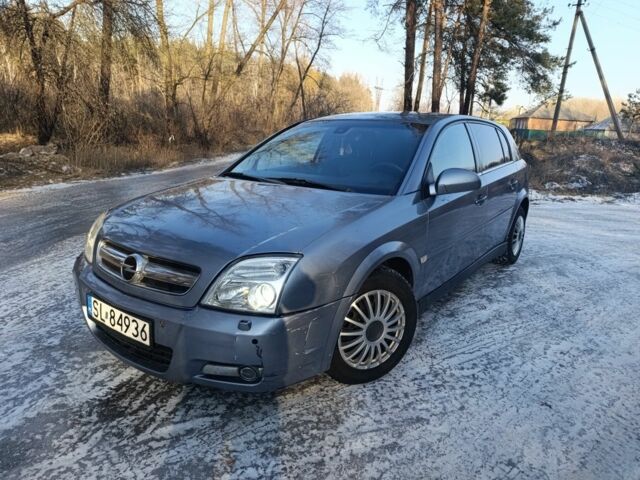 Серый Опель Сигнум, объемом двигателя 1.9 л и пробегом 333 тыс. км за 2350 $, фото 1 на Automoto.ua