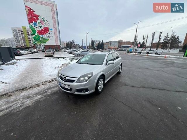 Серый Опель Сигнум, объемом двигателя 1.91 л и пробегом 395 тыс. км за 5000 $, фото 1 на Automoto.ua