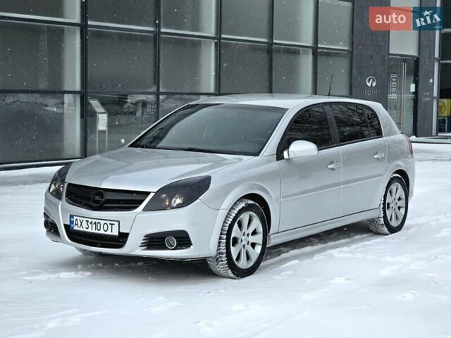 Серый Опель Сигнум, объемом двигателя 1.8 л и пробегом 208 тыс. км за 4900 $, фото 1 на Automoto.ua