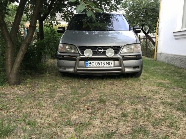 Серый Опель Синтра, объемом двигателя 2.2 л и пробегом 327 тыс. км за 2000 $, фото 1 на Automoto.ua