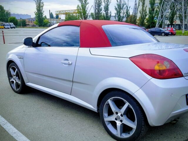 Серый Опель Тигра, объемом двигателя 1.3 л и пробегом 155 тыс. км за 5555 $, фото 1 на Automoto.ua