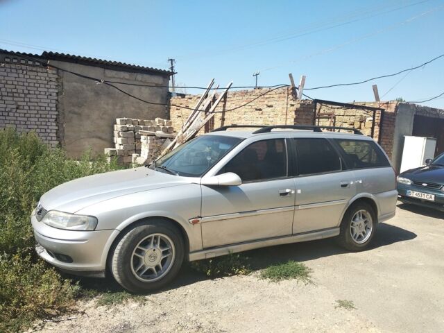 Сірий Опель Вектра Б, об'ємом двигуна 2 л та пробігом 80 тис. км за 1500 $, фото 1 на Automoto.ua